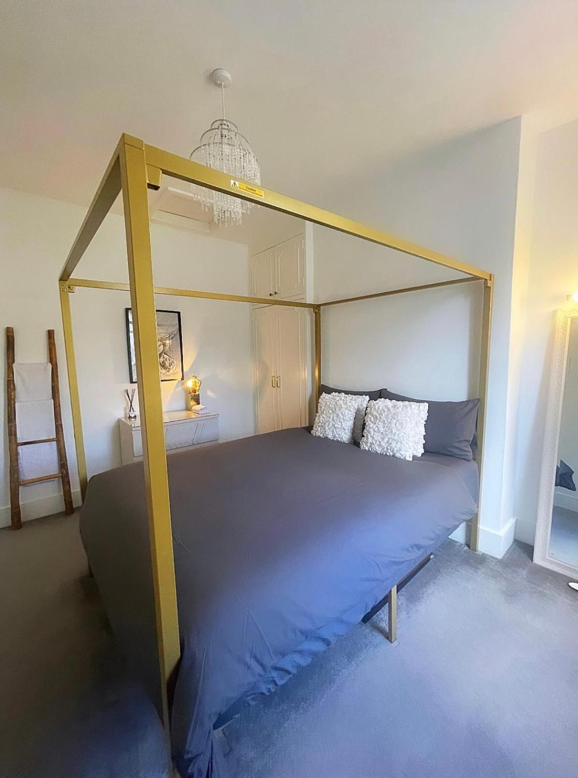 Queen Bedroom In Maida Vale ลอนดอน ภายนอก รูปภาพ