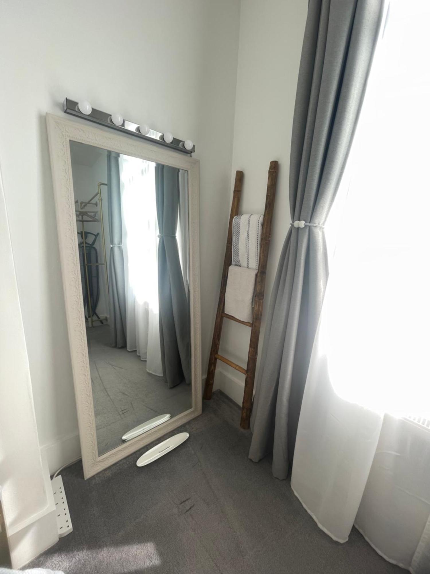Queen Bedroom In Maida Vale ลอนดอน ภายนอก รูปภาพ